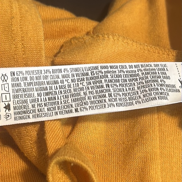 ▪️ Forever 21 Oversized Button Up Shirt - Picture 5 of 5